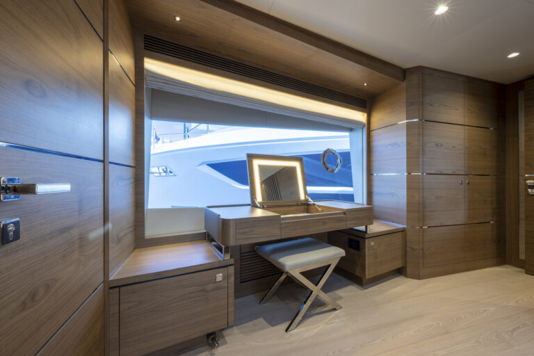 Master Vanity