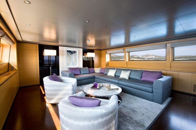 Salon view forward