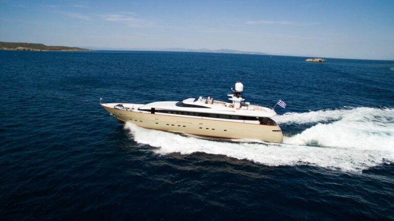 Yacht