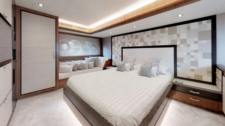 Master Stateroom 04