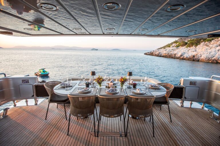 Al Fresco Dining