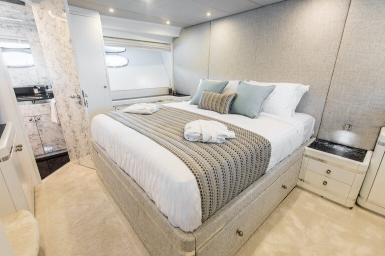 Double Cabin