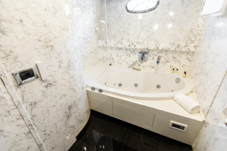 Master Ensuite