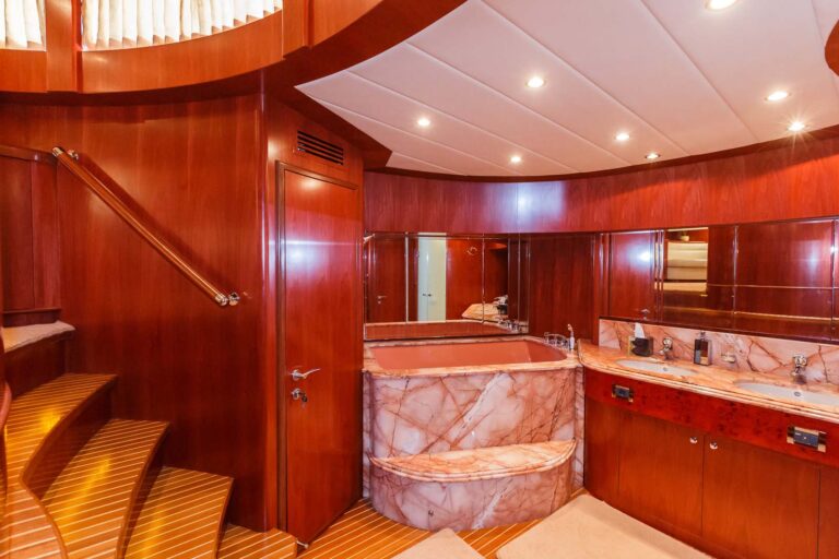 Master Ensuite Bathroom