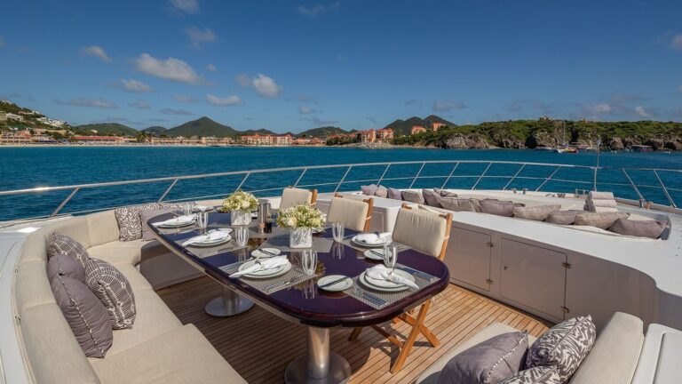Al Fresco Dining Set Up