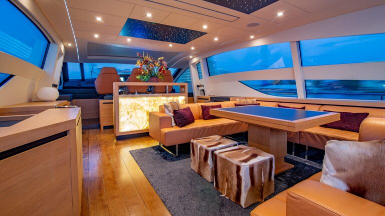 Saloon Dining Area
