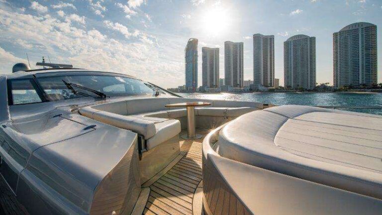 Foredeck Seating
