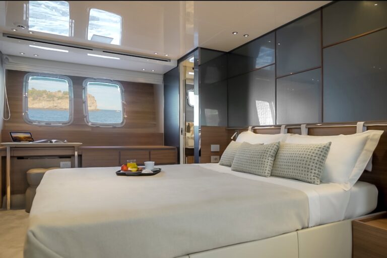 Full beam master suite