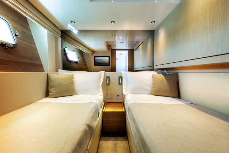 Twin cabin