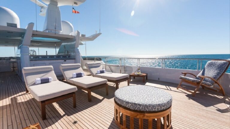 Sun deck