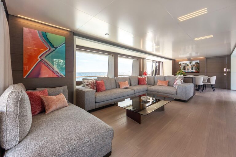 Main Salon Lounge