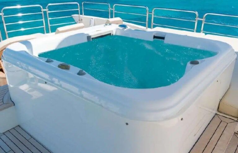 Exterior Sunbathing Area