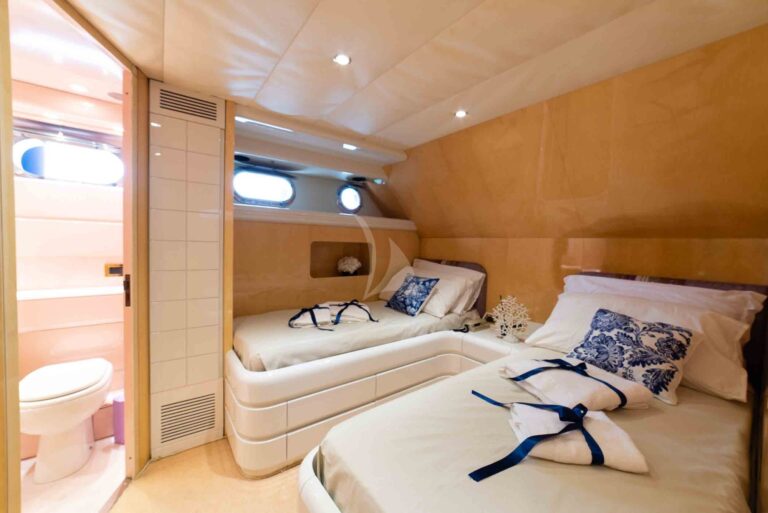 Twin Cabin