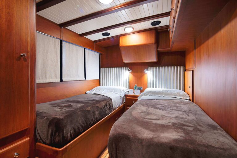 Twin Cabin