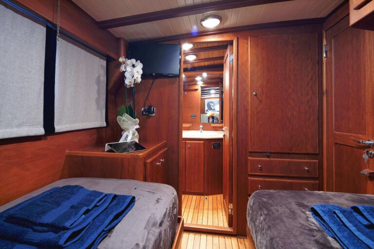 Twin Guest Cabin