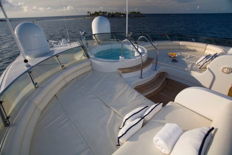 MY LADY M II - Sundeck