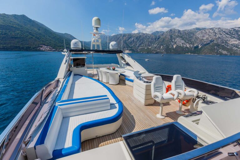 MY LADY MURA - Sundeck