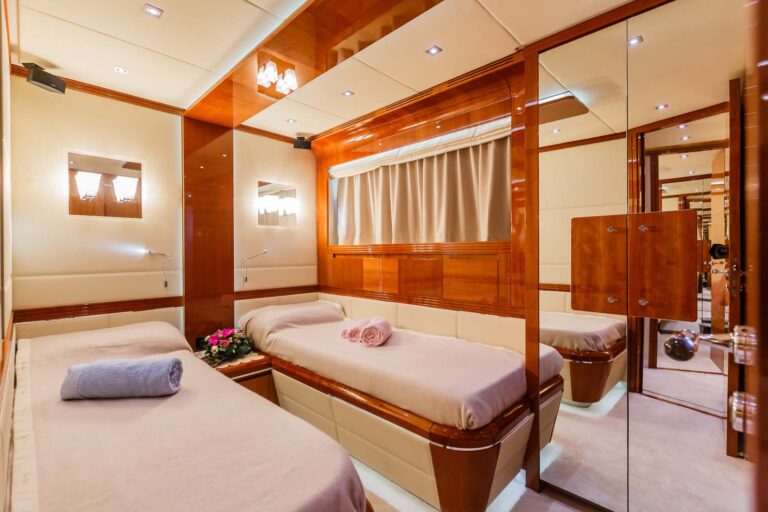 MY LADY MURA - Twin cabin 2
