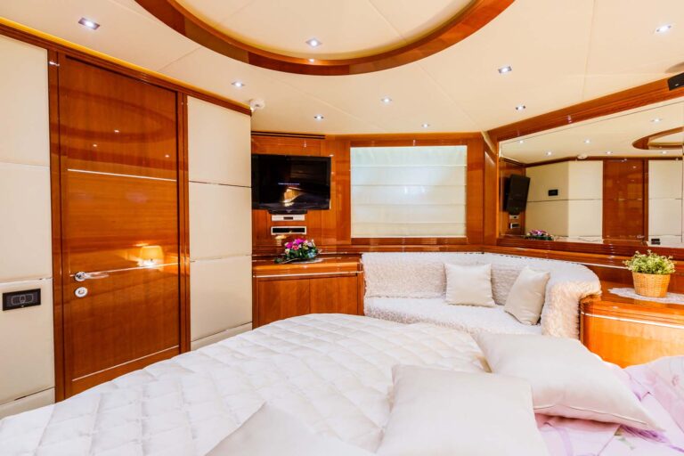 MY LADY MURA - VIP cabin 2
