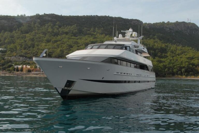 MY LADYSHIP - Anchored