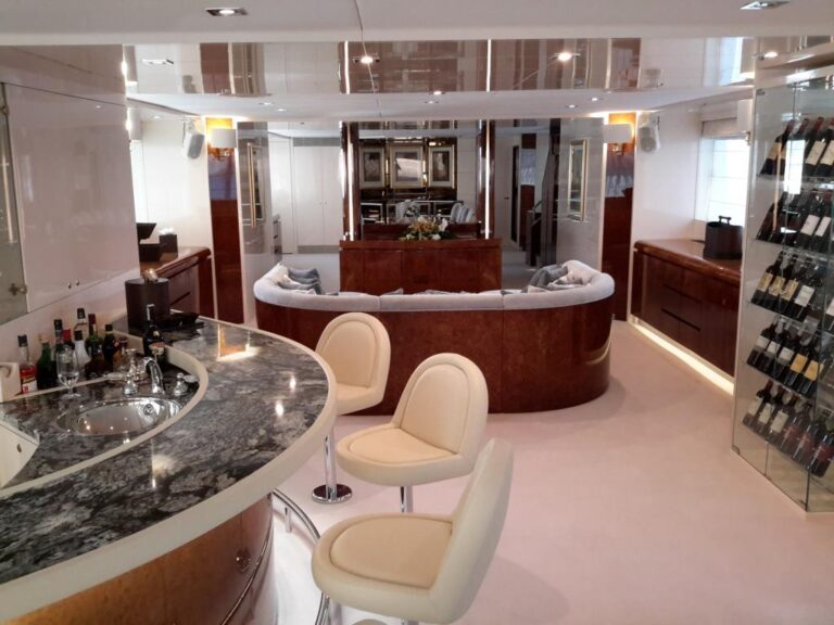 MY LADYSHIP - Main salon