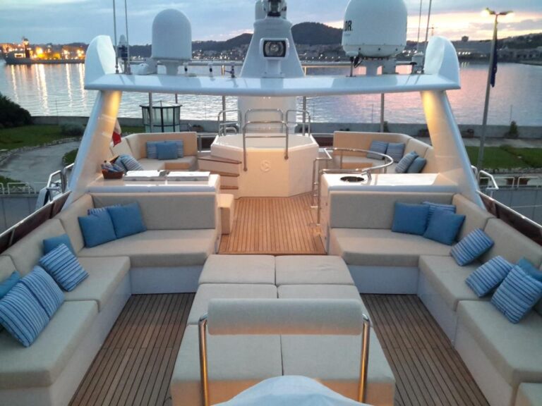 MY LADYSHIP - Sundeck