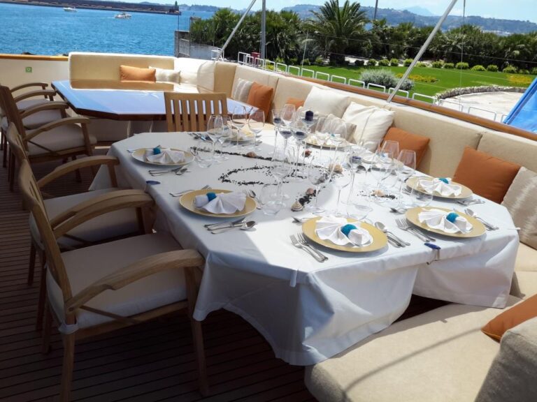 MY LADYSHIP - Upper deck dining