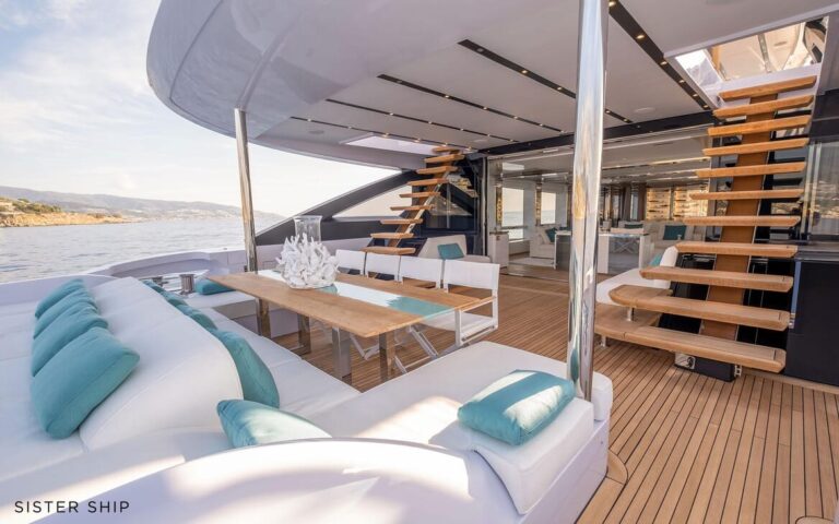 Main Deck Aft Cockpit