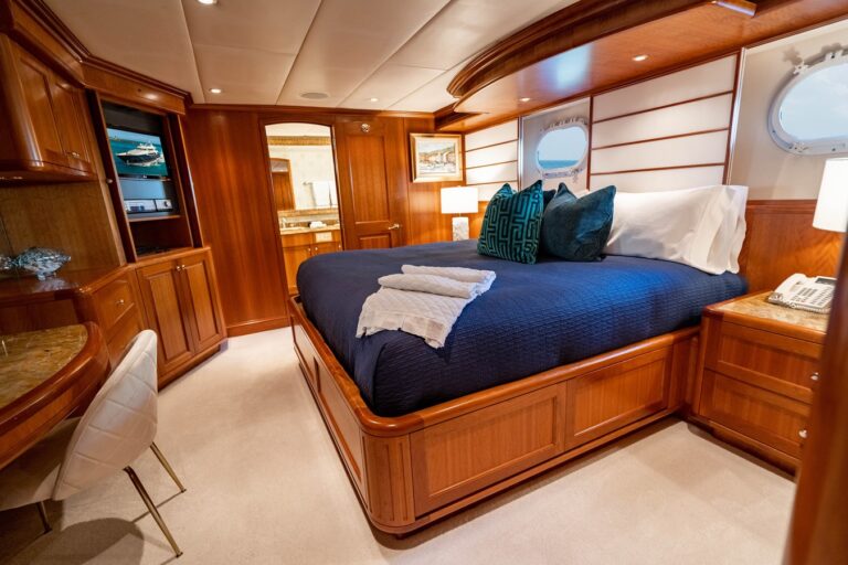 Double Cabin