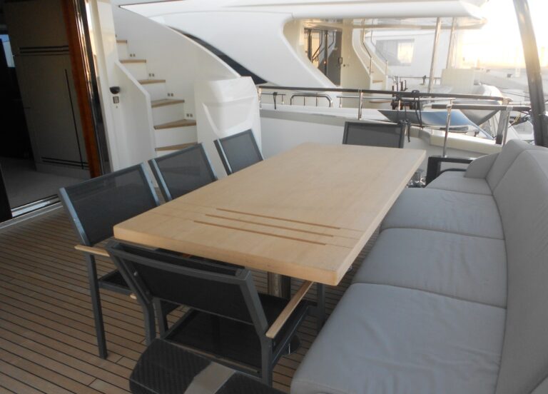 MY LARA - Aft deck 2