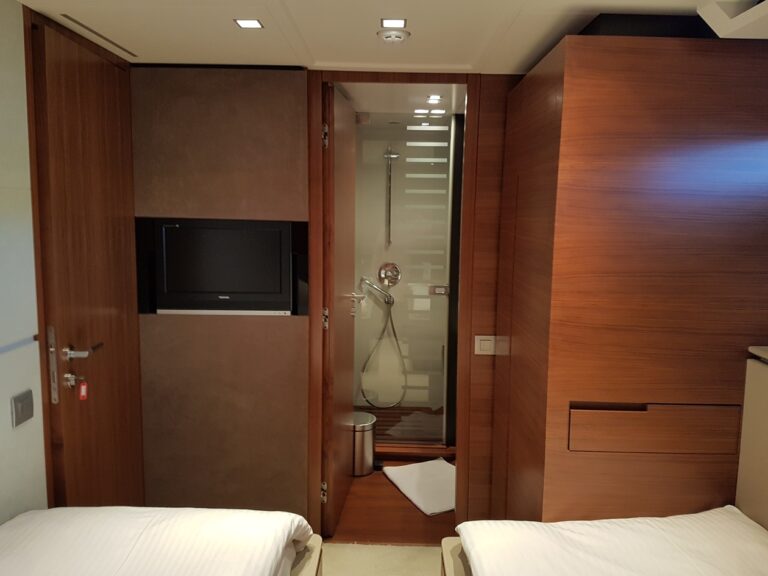 MY LARA - Twin cabin and ensuite