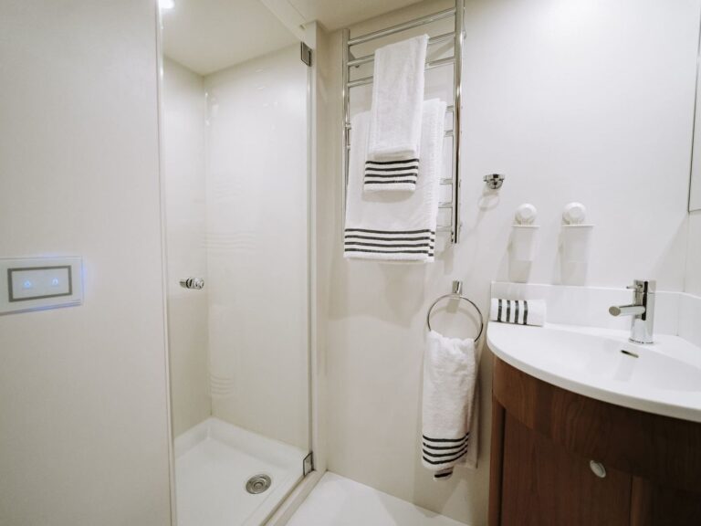 Ensuite Head