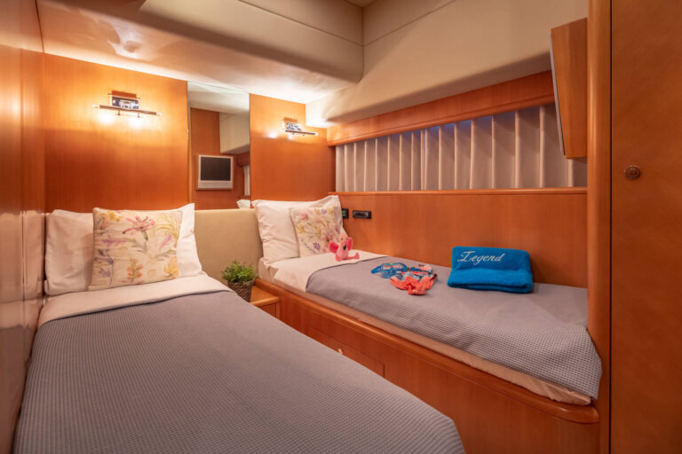 Twin Cabin