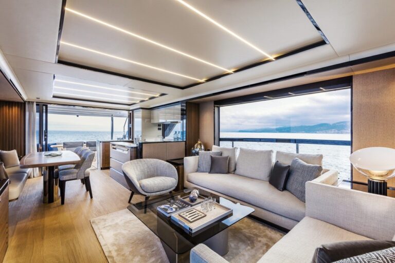 Main Salon View Aft