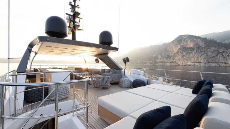 Sun deck