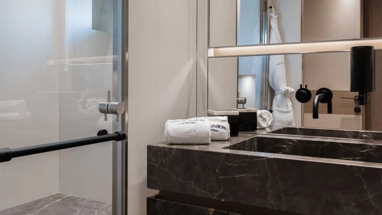 Guest ensuite