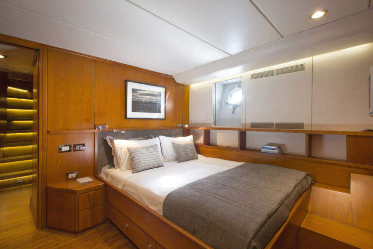 MY LIBRA Y- Guest cabin lower deck
