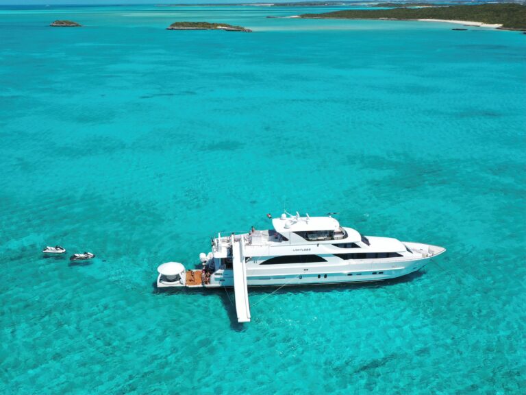 M/Y LIMITLESS