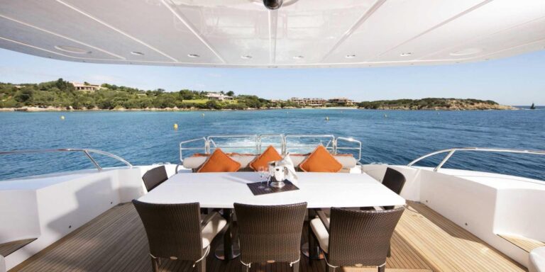 Alfresco Dining