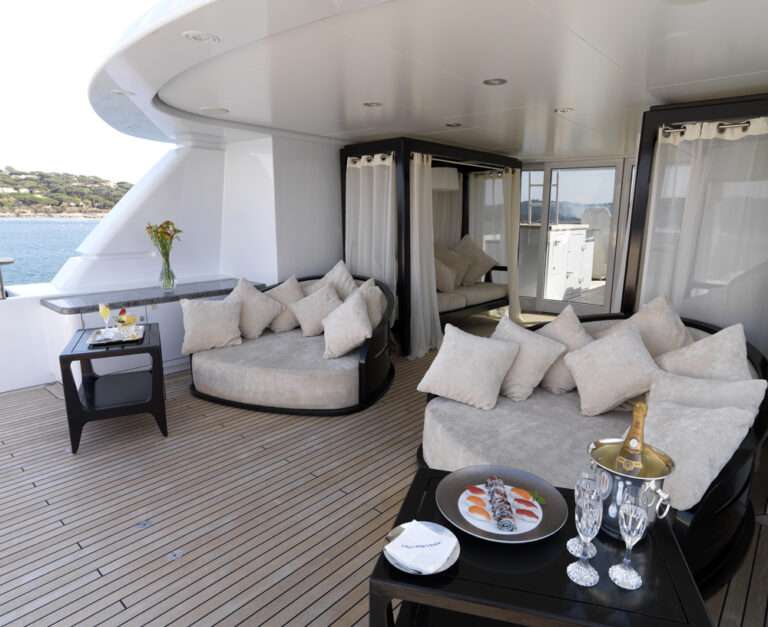 MY LITTLE VIOLET - Sundeck another view