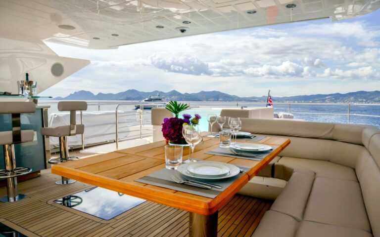 Alfresco Dining