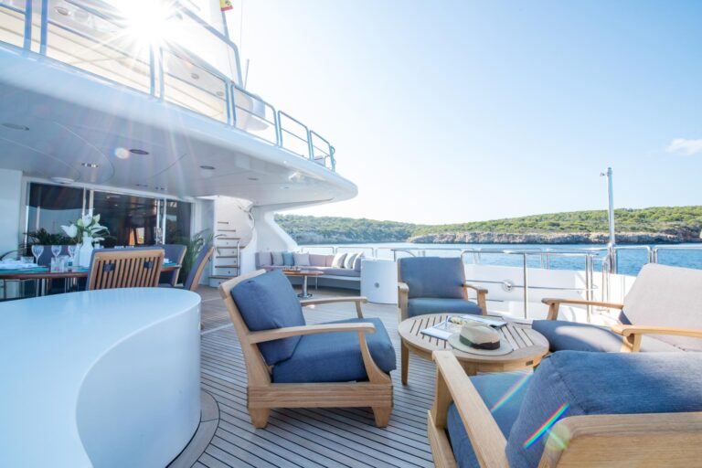 Bridge Deck Aft
