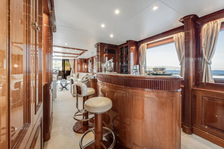 Main Salon Bar