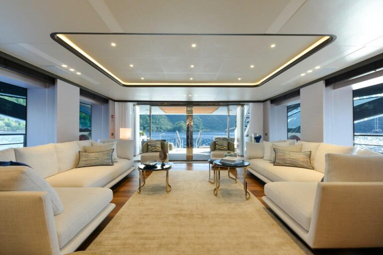 Main Salon Lounge