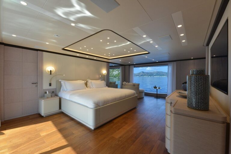 Main Deck Master Suite