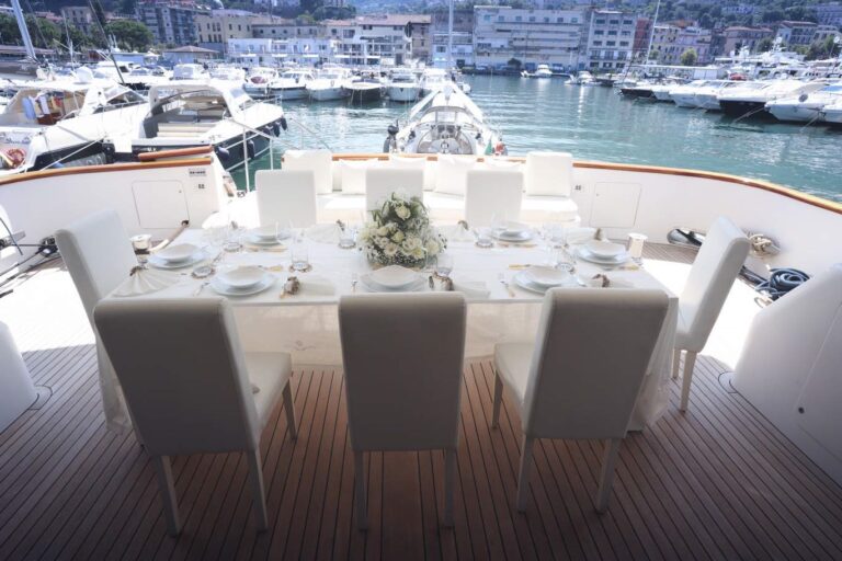 Main deck aft