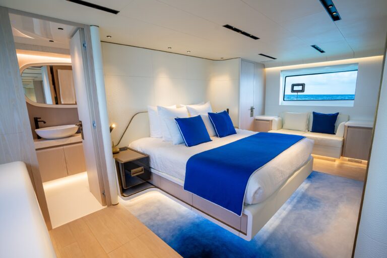 Master Cabin - Bed