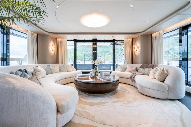Main Salon Lounge