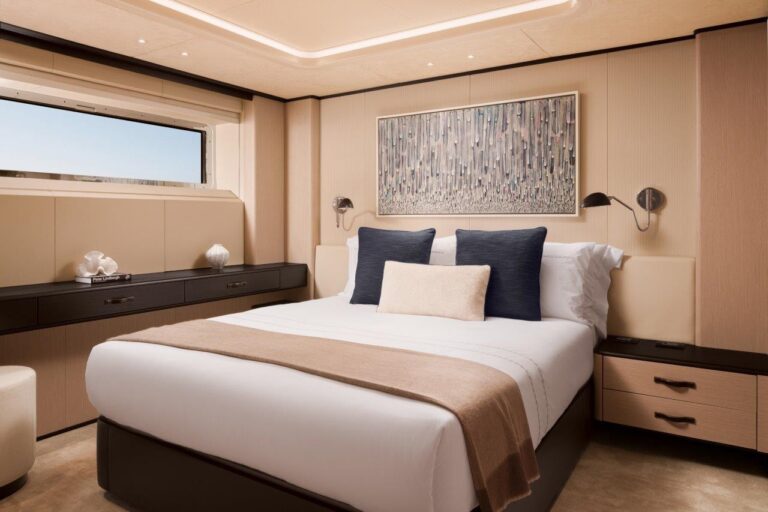 Guest Suite - Lower Deck