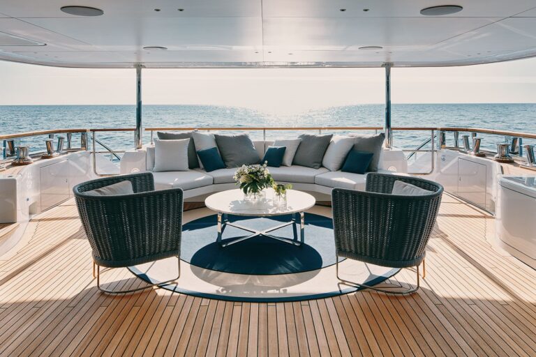 Main Deck Aft Lounge